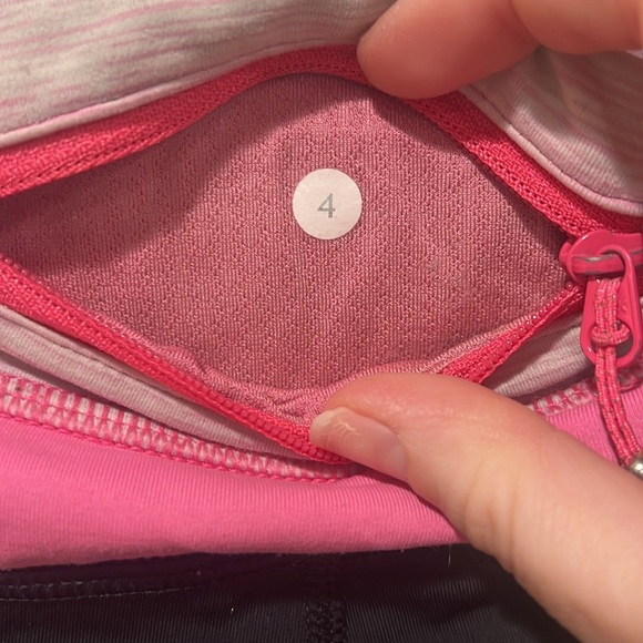 Lululemon Women’s Run Inspire Crop II Leggings Size 4 Back Waist Zip Pocket‎ - Picture 5 of 5